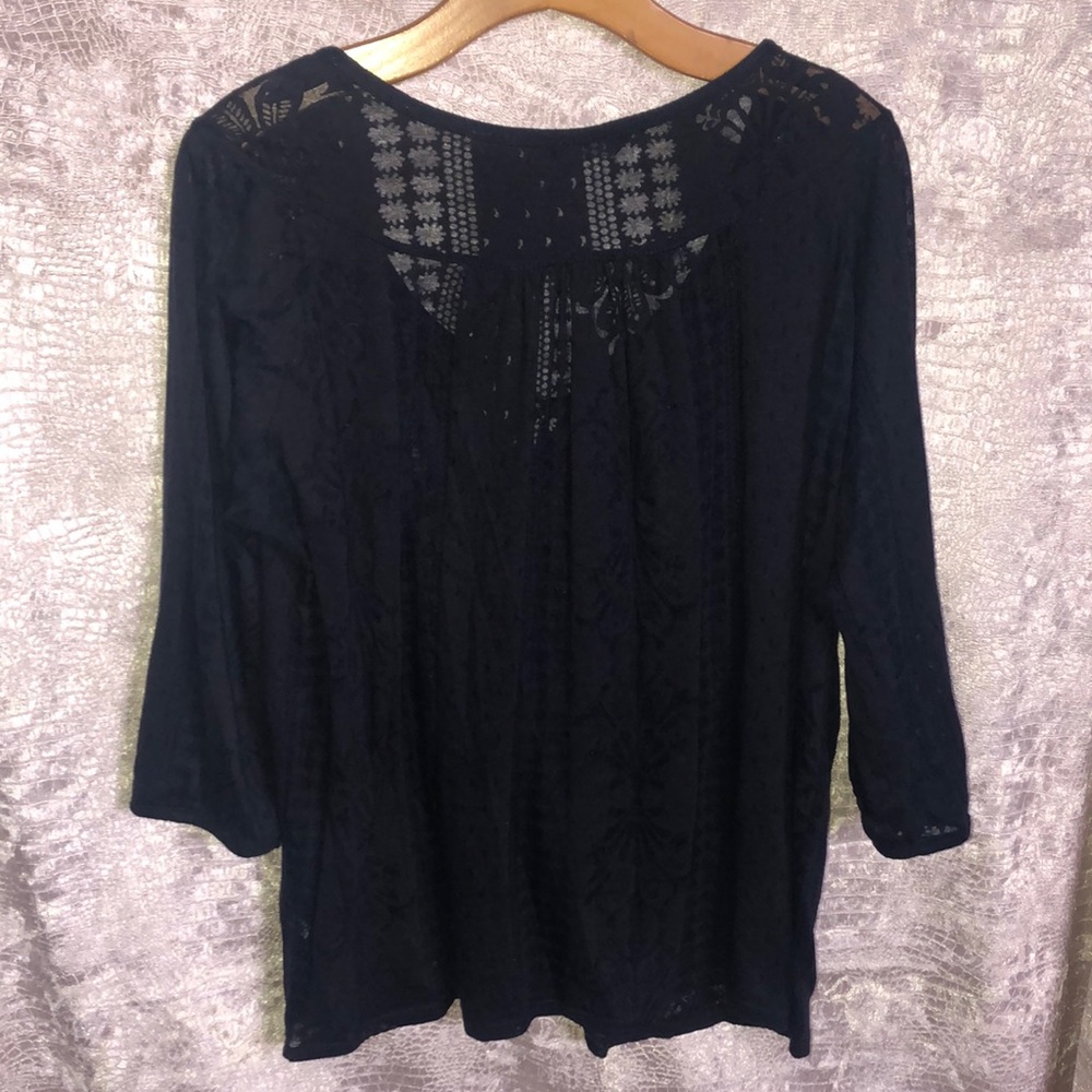 New York & Company Top. - Picture 5 of 6